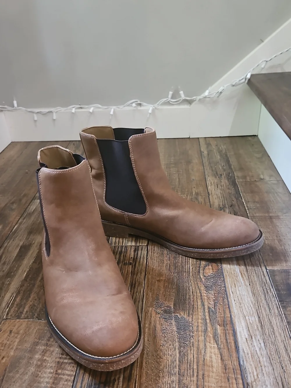 Dockers Men's Brown Chelsea Boots with Black Elastic Panels